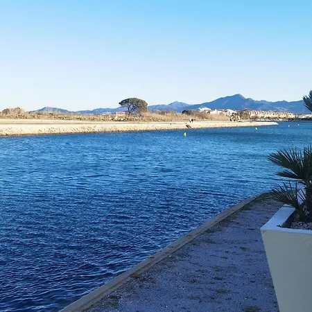 Grand Studio Avec Piscine, Vue Lagune Et Montagne, Bord De Plage Saint-Cyprien (Pyrenees-Orientales)
