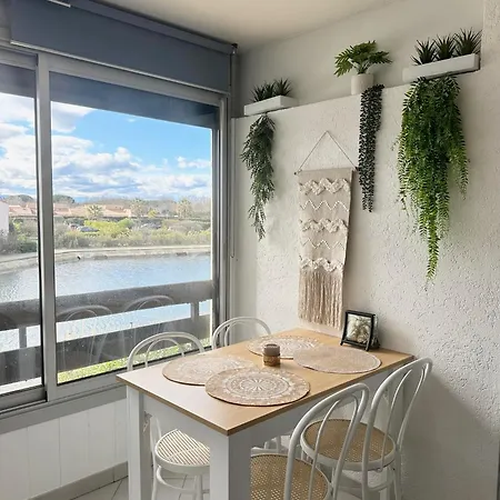 Apartment Grand Studio Avec Piscine, Vue Lagune Et Montagne, Bord De Plage